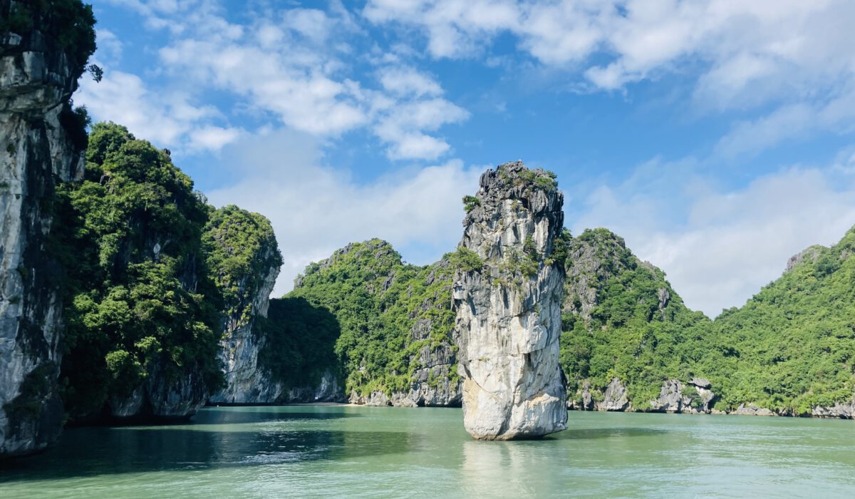 die Halong-Bucht - eines der 7 Weltwunder der Natur