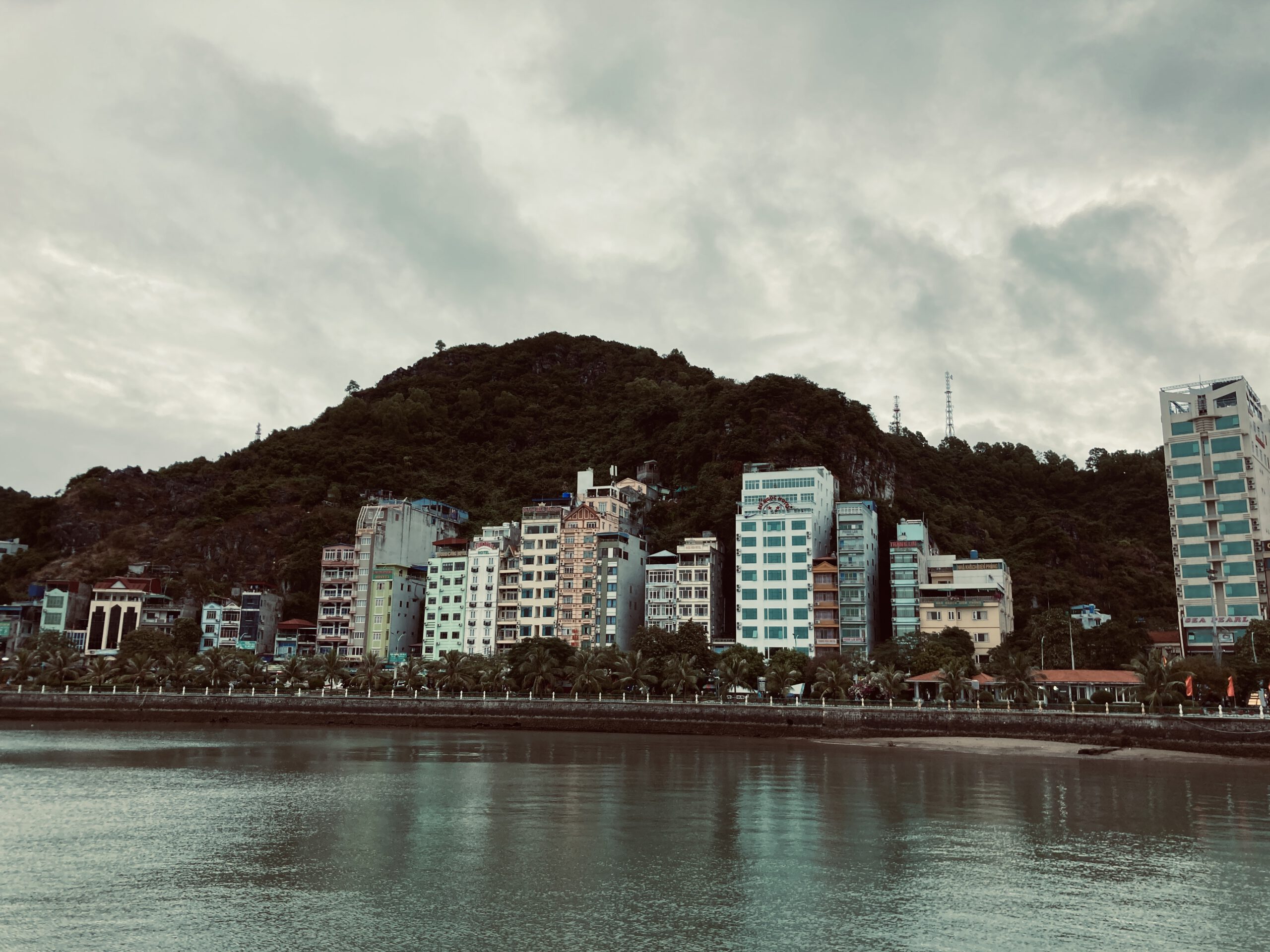 Cat Ba Town - Skyline